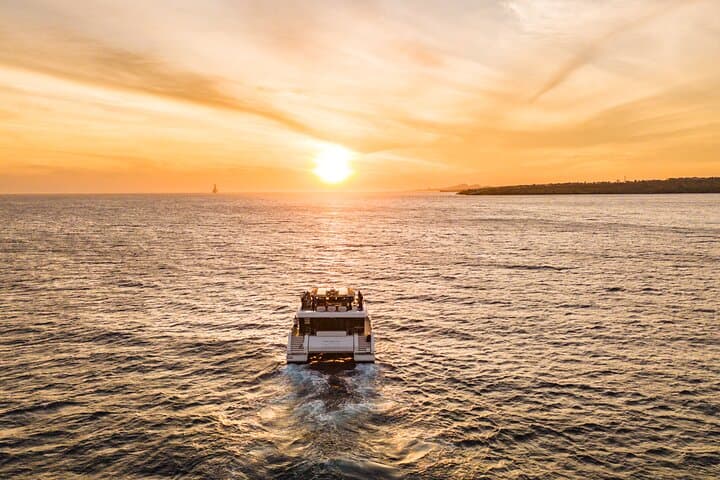 Gold Seahorse Sunset Cruise in Spanish Water, Curaçao — Luxury Catamaran Party photo 2