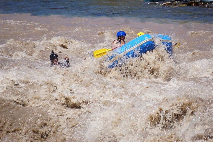 Maipo River Whitewater Rafting: Thrilling Class III–IV Runs from Santiago photo 3