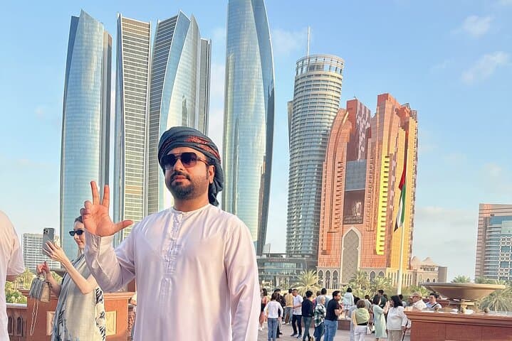 Abu Dhabi Private City Tour: Sheikh Zayed Mosque, Corniche & Yas Island Photo Stops photo 3