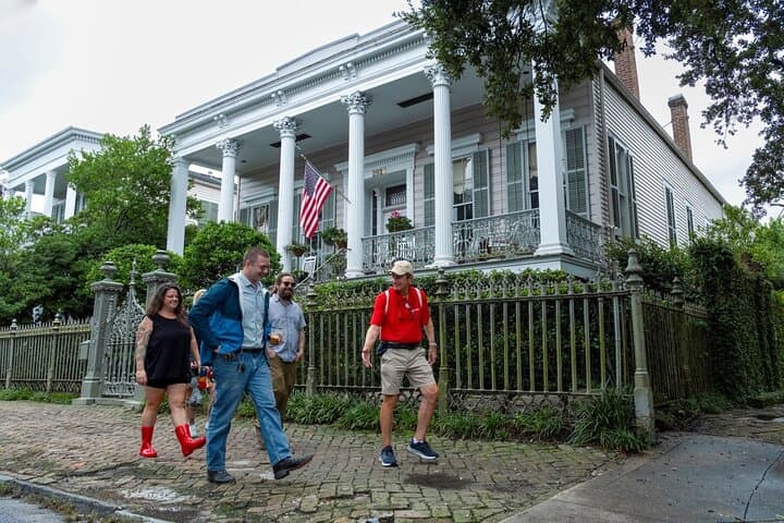Garden District Walking Tour: Mansions, Cemeteries, and Irish Channel Stories photo 2