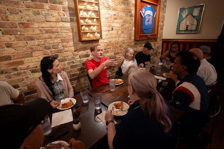 Chicago Food Tour — Taste River North’s Iconic Eats photo 3