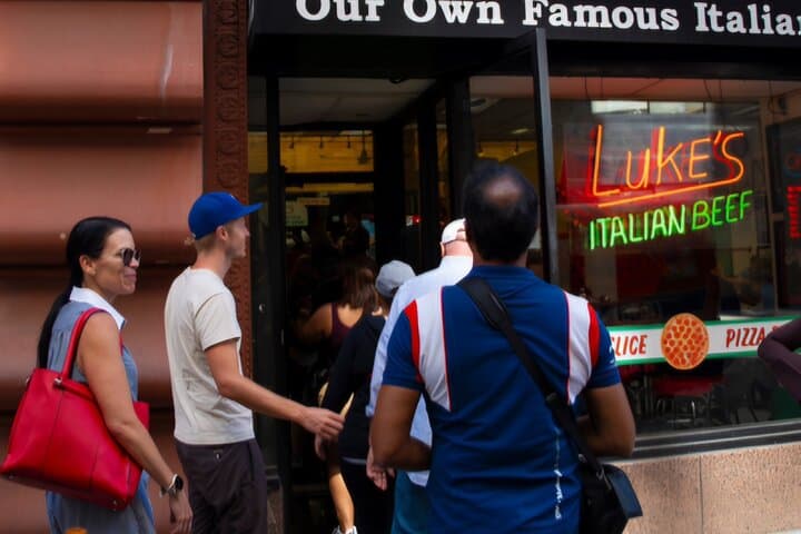 Chicago Food Tour — Taste River North’s Iconic Eats photo 4