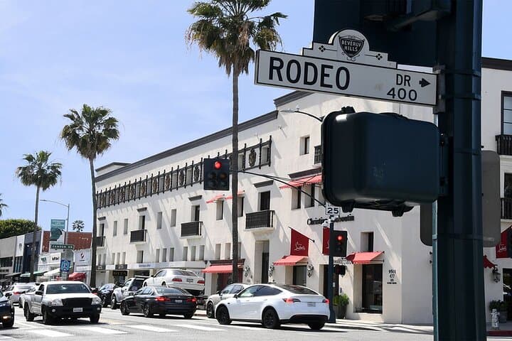 Beverly Hills on Foot: Self-Guided Rodeo Drive Walking Tour photo 5