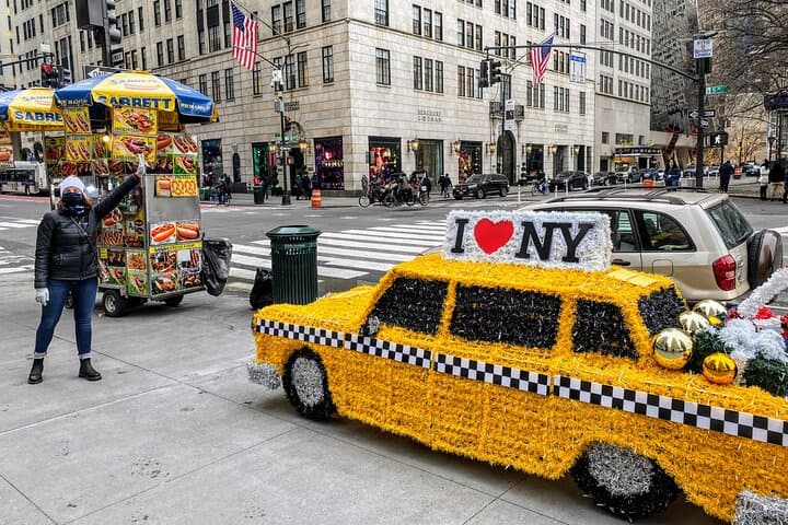 Holiday Walking Tour: Central Park to Rockefeller Center