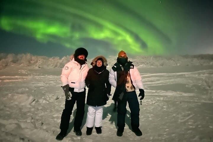 Full Alaskan Experience: Ice Cave Hike, Chena Hot Springs & Aurora Chase from Fairbanks