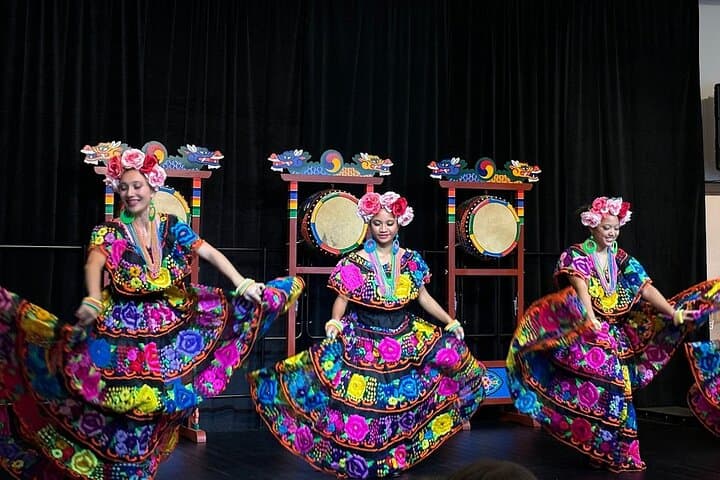 Origins Multicultural Dance Spectacular: Maui's Migration Stories Live photo 3