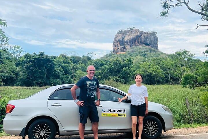 Full-Day Kandy to Sigiriya, Dambulla & Minneriya Safari: Group Tour from Kandy