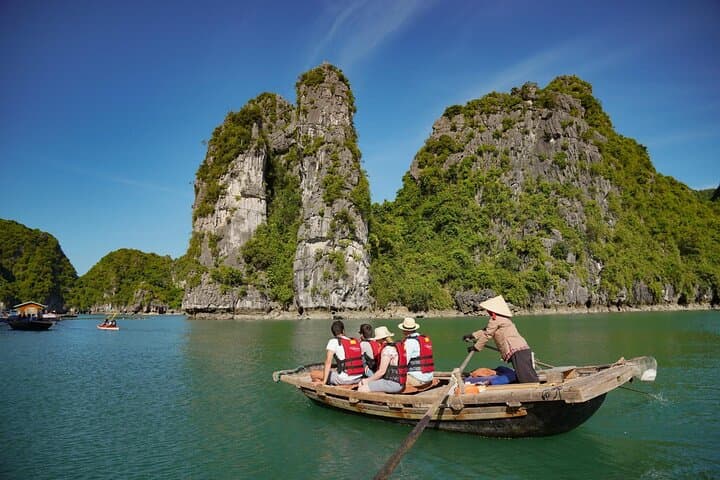 Halong Bay Luxury Day Cruise — Dolphin 5-Star Pool, Caves & Ti Top photo 4
