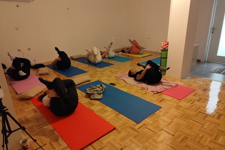 Sunset Yoga on Lake Ohrid: Small-Group Evening Classes photo 3