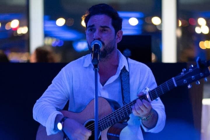 Paris Christmas Dinner Cruise on the Seine: Holiday Lights, Live Music & Three-Course Dinner photo 4