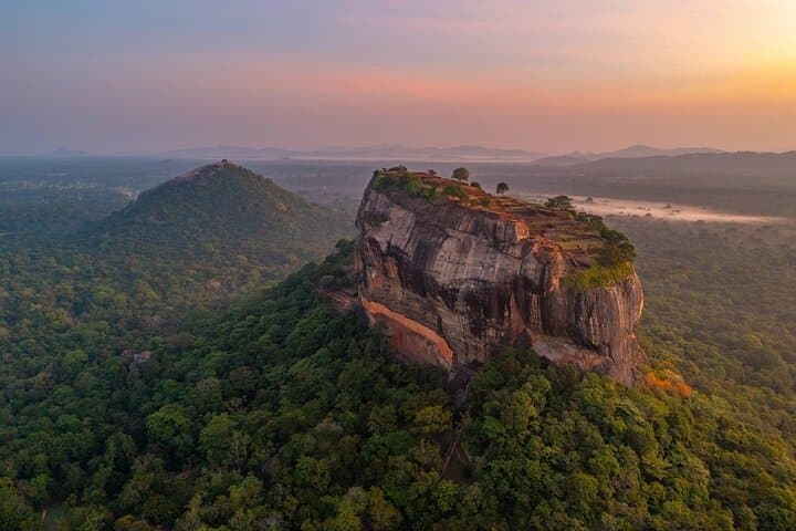 Sigiriya Sunrise Climb and Dambulla Cave Temple Private Day Trip from Bentota