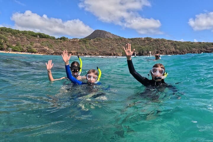 Guided Hanauma Bay Snorkel Tour: Skip the Line & Swim with Turtles photo 4
