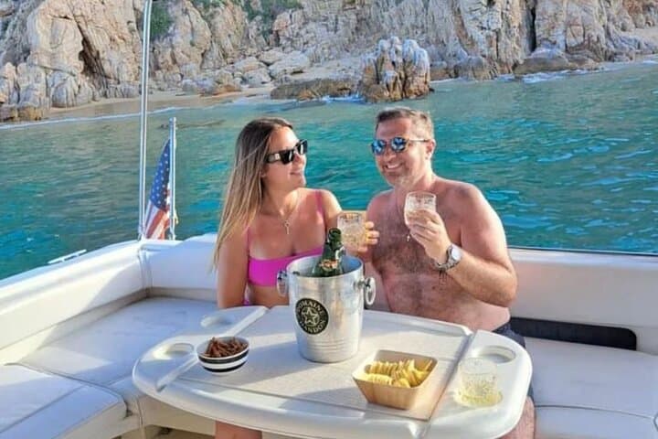Private Cabo Yacht Cruise & Snorkeling at Land's End photo 3