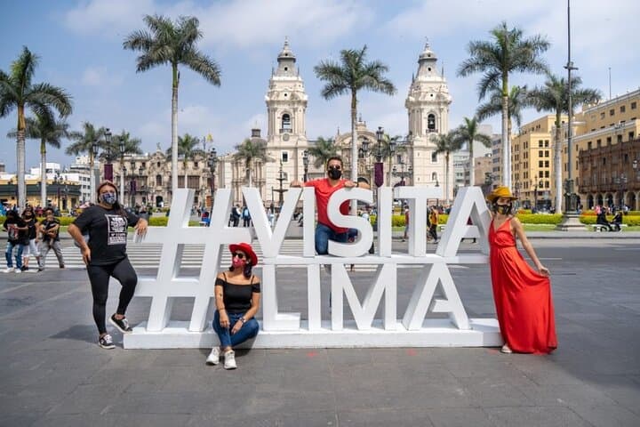 Old and Modern Lima: 3.5‑Hour Guided City Tour of Miraflores and the Historic Center photo 2