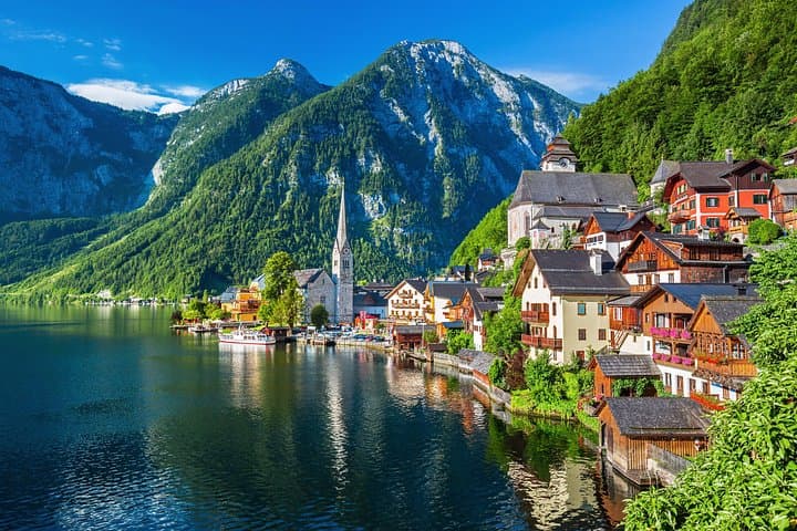 Private Hallstatt Skywalk and Wolfgangsee Boat Day Trip from Salzburg photo 1
