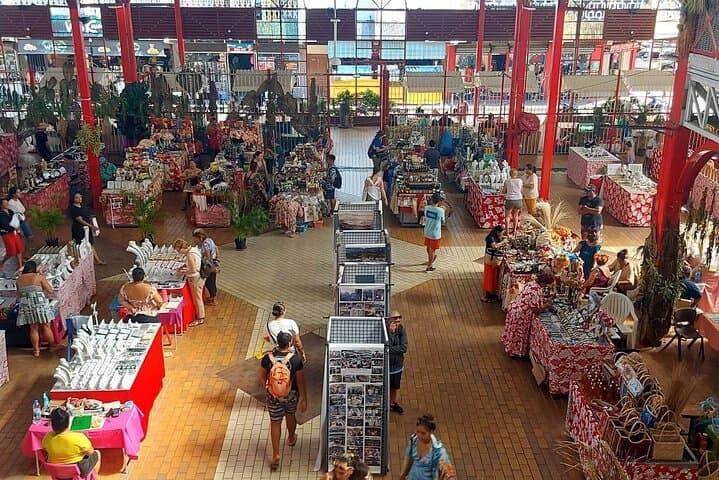 Papeete City Tour: 3-Hour Cultural, Market & Pearl Museum Walk in Tahiti photo 2