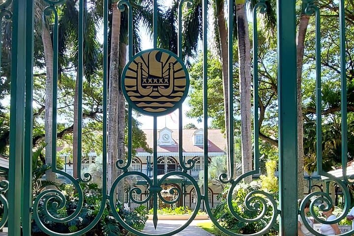Papeete City Tour: 3-Hour Cultural, Market & Pearl Museum Walk in Tahiti photo 3