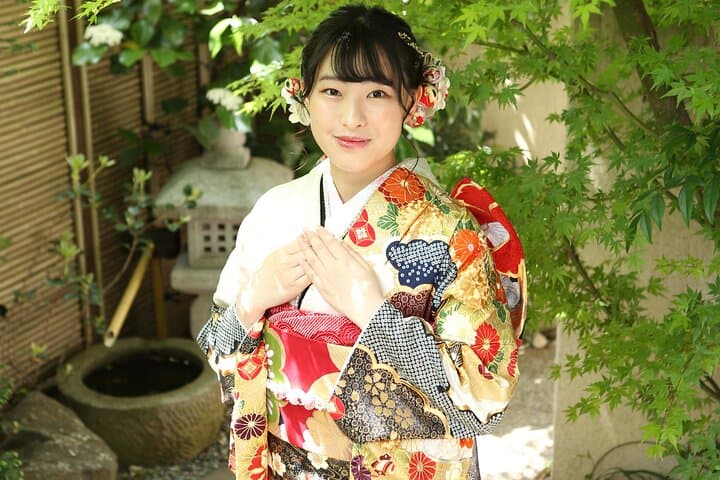 Private Japanese Kimono Experience & Studio Photoshoot Near Tokyo photo 4