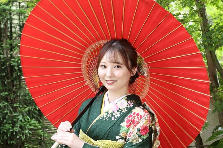 Private Japanese Kimono Experience & Studio Photoshoot Near Tokyo photo 2