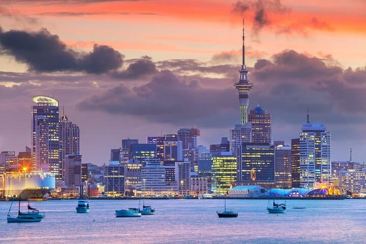 Auckland Half-Day Sightseeing: Mount Eden, Mission Bay & Harbour Drive