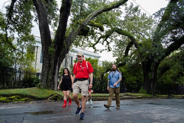 Garden District Walking Tour: Mansions, Cemeteries, and Irish Channel Stories photo 1