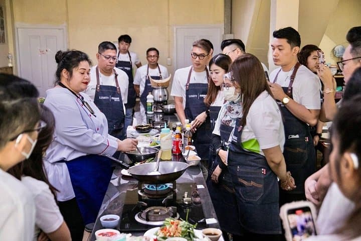 Bangkok On Nut Market Thai Cooking Class — Hands-On Market Tour & Cooking Experience photo 4