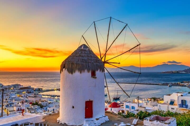 Coastal Views and Cobblestones: A Practical Guide to Mykonos’ Chora and Armenistis Lighthouse photo 3