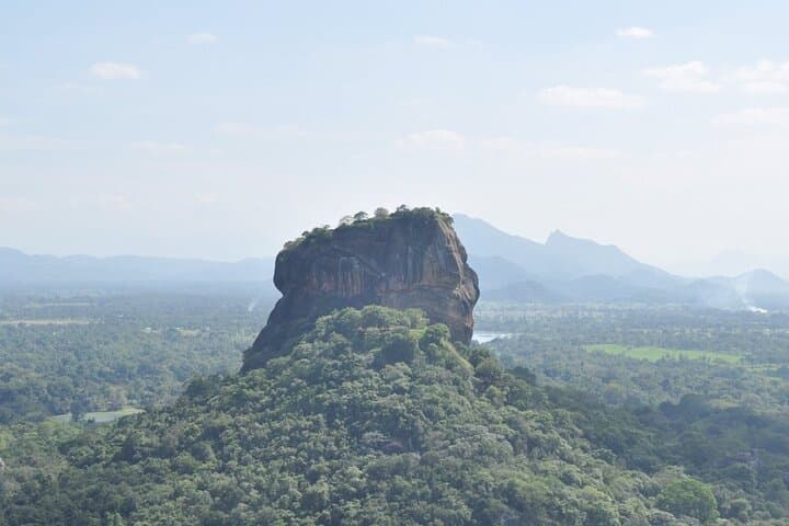 2-Day Sri Lanka Highlights: Sigiriya, Dambulla & Kandy Itinerary photo 4
