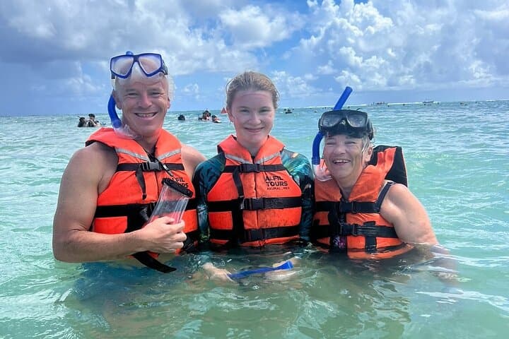 Private VW Beetle Tour: Swim with Turtles and Tulum Ruins Day Trip photo 6