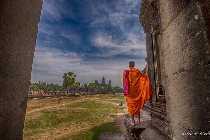 Full-Day Angkor Wat & Small-Circuit Temples — Banteay Srei, Ta Prohm & Angkor Thom photo 4