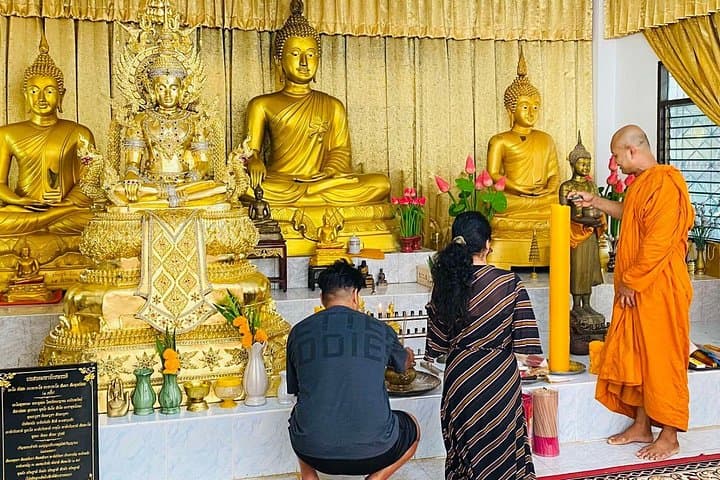 Ao Nang Cultural Tour: Temple, Market & Muay Thai Immersion