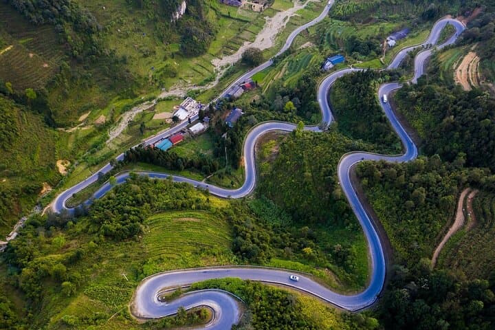 Ha Giang 3-Day Loop: Ma Pi Leng, Dong Van & Nho Que River photo 4