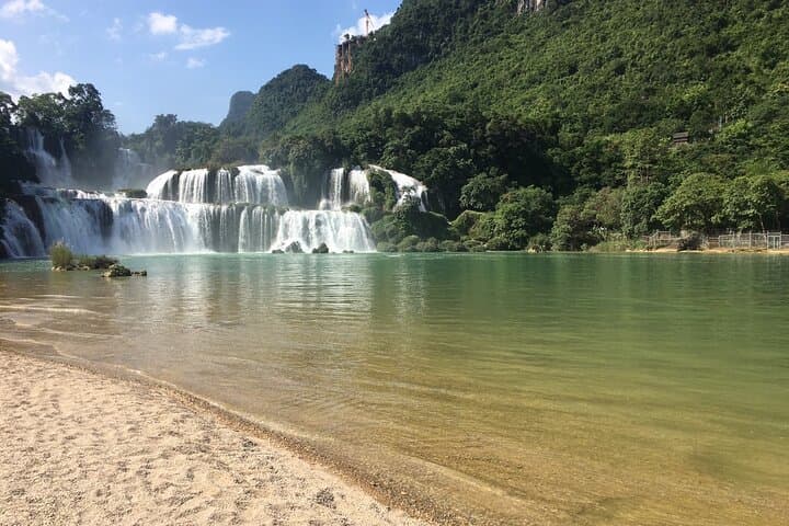 Ban Gioc Waterfall and Ba Be Lake 3-Day Adventure from Hanoi photo 3