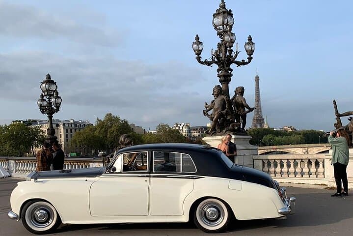 Paris in a Vintage Rolls‑Royce: Private 2‑Hour Champagne Chauffeur Tour photo 5