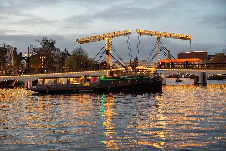Amsterdam Light Festival Open Boat Cruise (Unlimited Drinks Option) photo 6