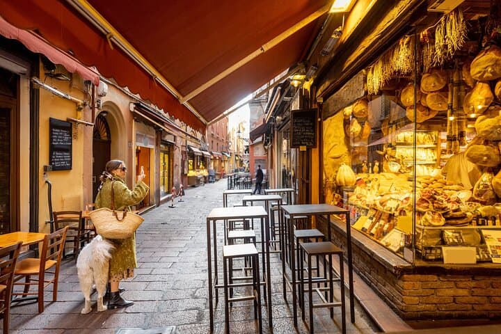 Bologna Bites & Stories: Food Walking Tour with a Local