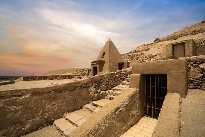 Luxor at Dawn: Hot-Air Balloon Over the West Bank and Valley of the Kings photo 3