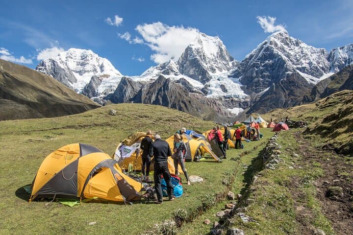 Cordillera Huayhuash Classic Trek: 8-Day High-Altitude Circuit