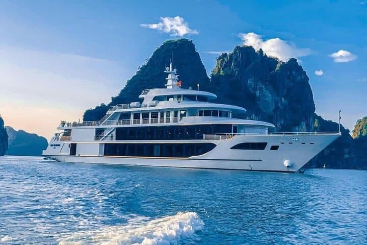 Halong Bay Day Cruise: Sea Octopus 5-Star Seafood Experience