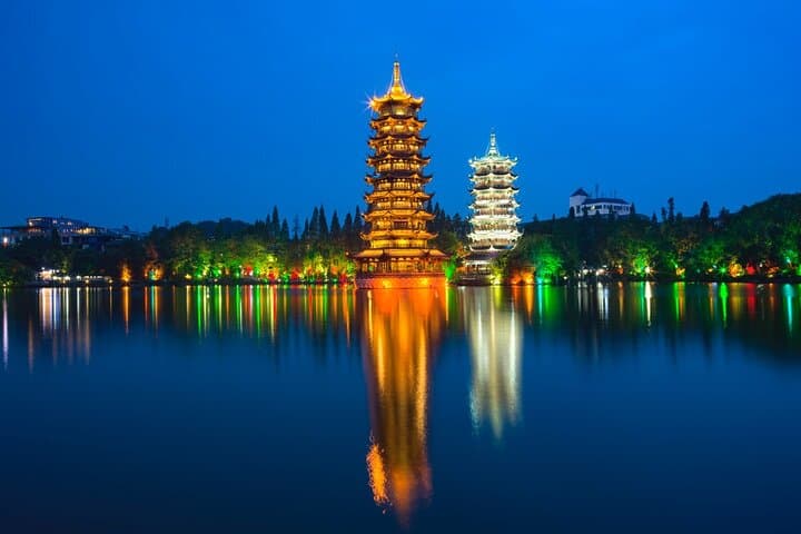 Guilin Li River Cruise & Yangshuo Cycling: 2-Day Private Classic Tour photo 3