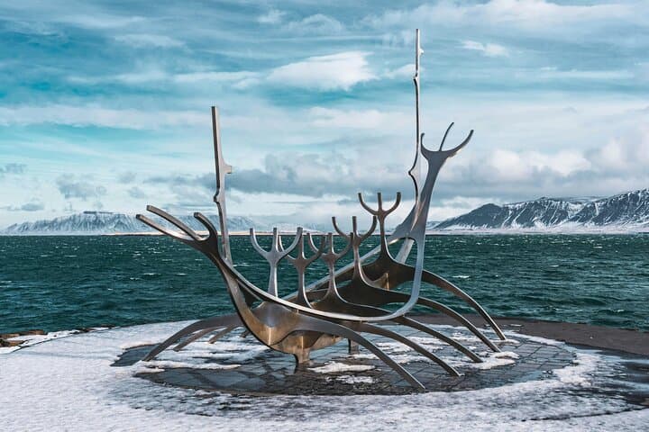 Reykjavik Self-Guided Highlights Walk: Hallgrimskirkja, Harpa & Rainbow Street photo 2
