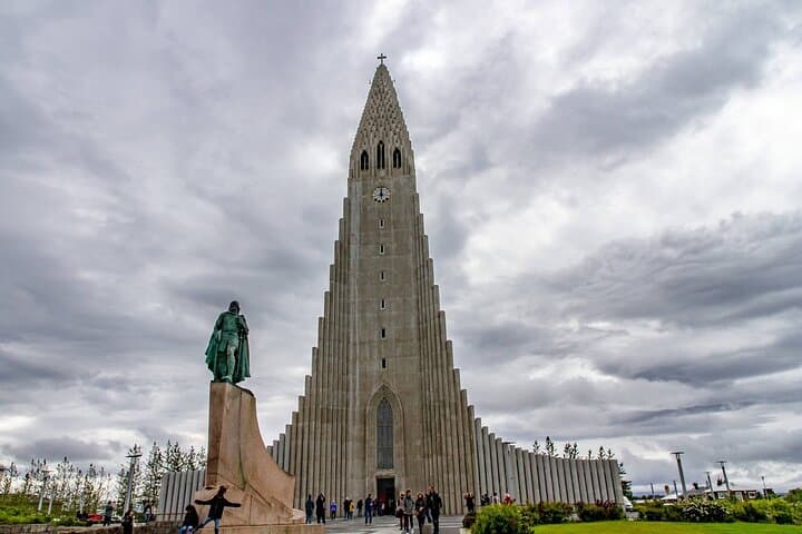 Reykjavik Self-Guided Highlights Walk: Hallgrimskirkja, Harpa & Rainbow Street photo 3