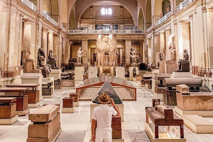 Full-Day Cairo Tour: Giza Pyramids & Egyptian Museum from Hurghada photo 3