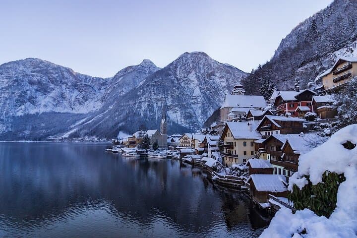 Private Day Tour to Hallstatt, St. Gilgen & Mondsee from Vienna