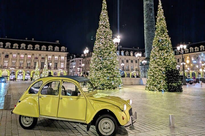 Paris Christmas Lights by Vintage Citroën: Evening Illumination Tour photo 2