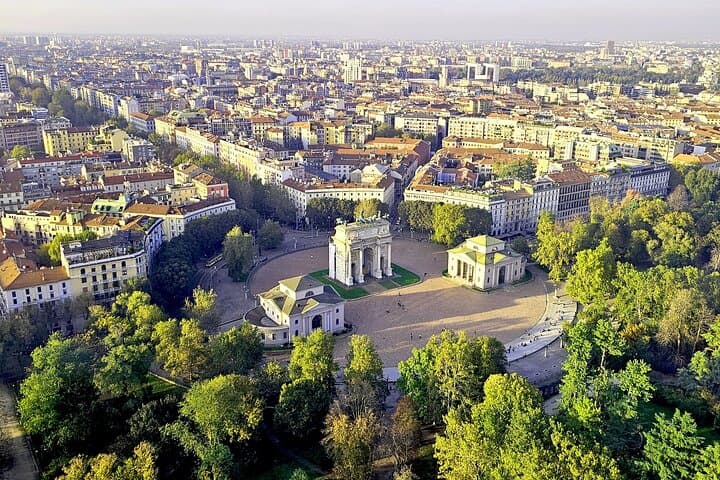 Milan From Above: Early-Access Branca Tower & Sforza Castle Walking Tour