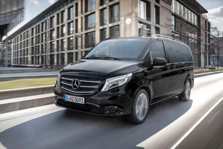 Heathrow to Central London VIP Private Transfer - Fast Private Airport Arrival photo 2