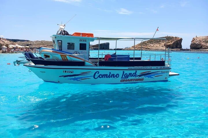 Blue Lagoon & Crystal Caves Cruise: Comino and Gozo Day Sail