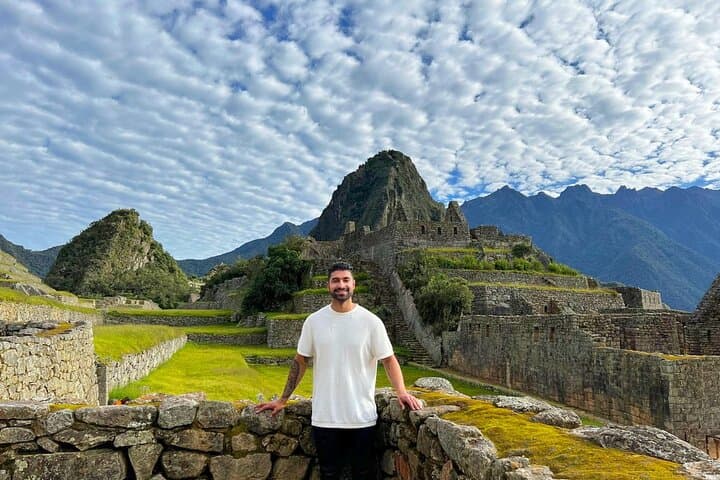 2-Day Short Inca Trail to Machu Picchu: Hike the Sun Gate into the Citadel