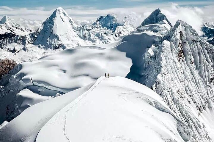 Climb Nevado Pisco (5752 m): 3-Day Cordillera Blanca Expedition from Huaraz